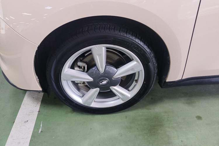 Used ORA Good Cat 2021 400km Standard Range Venus Edition Lithium Iron Phosphate Left Front Wheel Hub