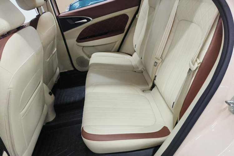 Used ORA Good Cat 2021 400km Standard Range Venus Edition Lithium-Ion Battery Left Rear Seat