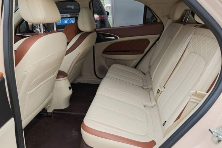 Used ORA Good Cat 2021 400km Standard Range Venus Edition Lithium Iron Phosphate Left Rear Seat