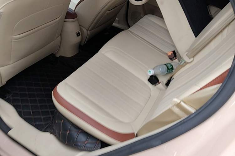 Used ORA Good Cat 2021 400km Standard Range Muse Edition Lithium-Ion Battery Left Rear Seat