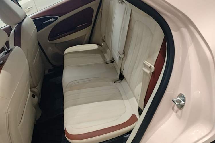 Used ORA Good Cat 2021 400km Standard Range Athena Edition Lithium Iron Phosphate Left Rear Seat
