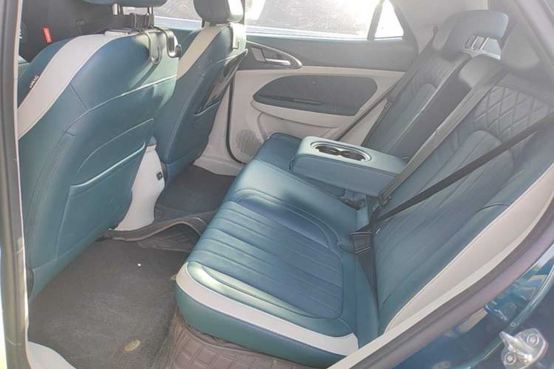 Used ORA Good Cat 2021 400km Standard Range Athena Edition Lithium-Ion Battery Left Rear Seat