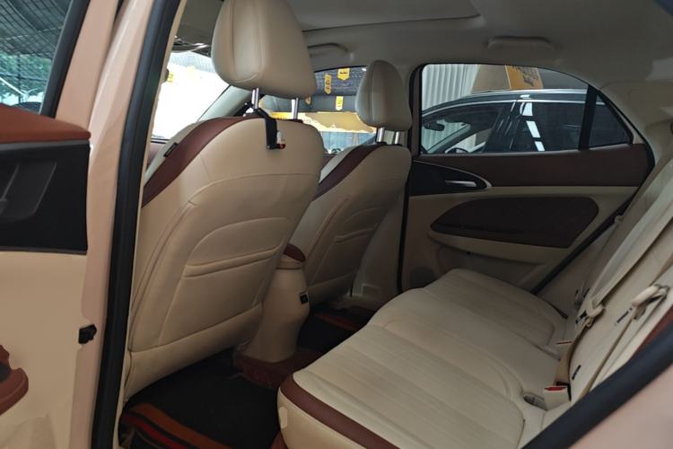 Used ORA Good Cat 2021 400km Standard Range Athena Edition Lithium-Ion Battery Left Rear Seat