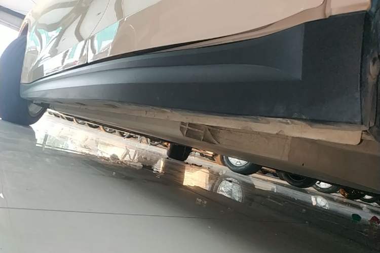 Used ORA Good Cat 2021 400km Standard Range Athena Edition Lithium-Ion Battery Left Side Sill