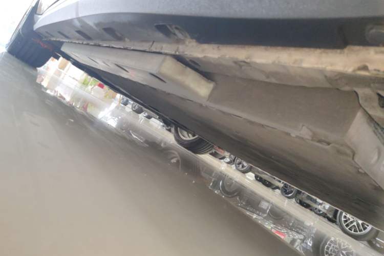 Used ORA Good Cat 2021 400km Standard Range Venus Edition Lithium Iron Phosphate Left Side Sill