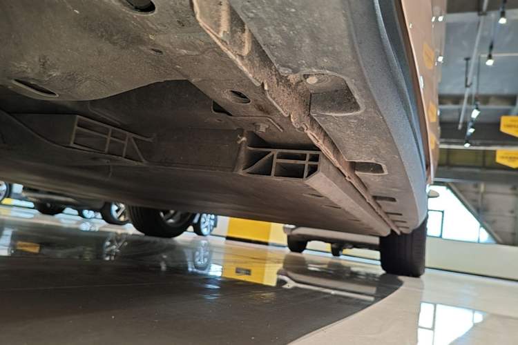 Used ORA Good Cat 2021 500km Long-Range Poseidon Edition Lithium-Ion Battery Left Side Sill