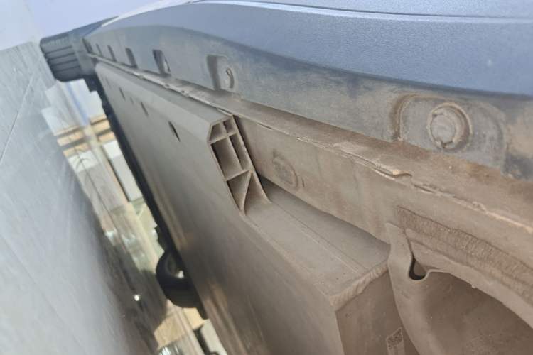 Used ORA Good Cat 2021 400km Standard Range Athena Edition Lithium-Ion Battery Left Side Sill