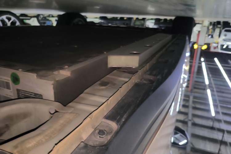 Used ORA Good Cat 2021 400km Standard Range Athena Edition Lithium Iron Phosphate Left Side Sill