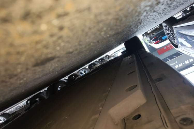 Used ORA Good Cat 2021 400km Standard Range Venus Edition Lithium Iron Phosphate Left Side Sill