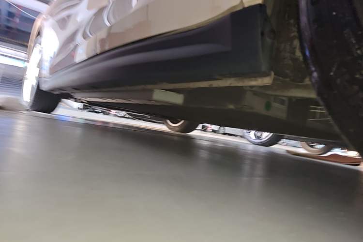 Used ORA Good Cat 2021 400km Standard Range Business Edition Lithium-Ion Battery Left Side Sill