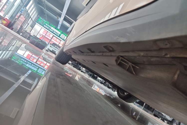 Used ORA Good Cat 2021 400km Standard Range Athena Edition Lithium-Ion Battery Left Side Sill