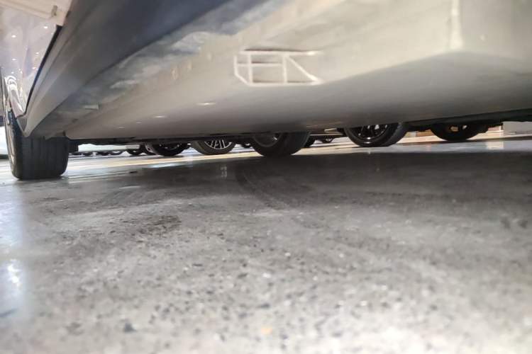 Used ORA Good Cat 2021 400km Standard Range Athena Edition Lithium-Ion Battery Left Side Sill
