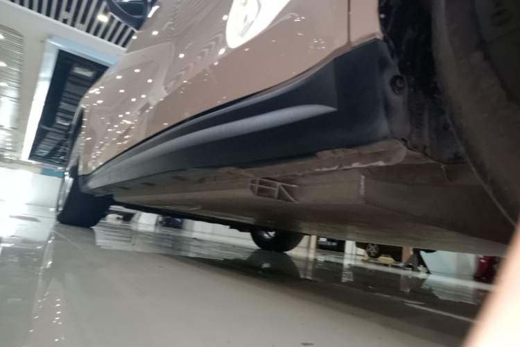 Used ORA Good Cat 2021 400km Standard Range Athena Edition Lithium-Ion Battery Left Side Sill
