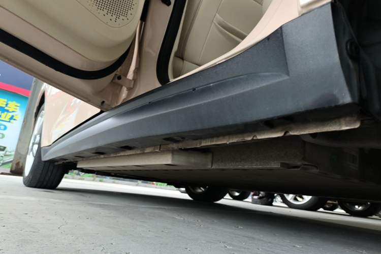 Used ORA Good Cat 2021 400km Standard Range Venus Edition Lithium Iron Phosphate Left Side Sill