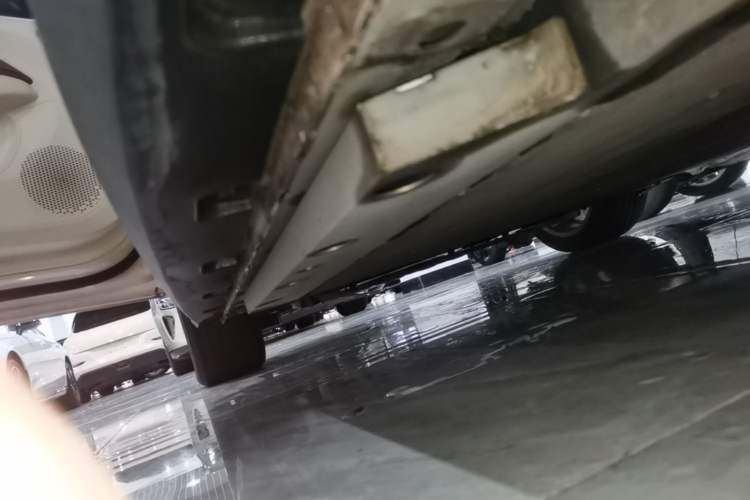 Used ORA Good Cat 2021 400km Standard Range Athena Edition Lithium Iron Phosphate Left Side Sill
