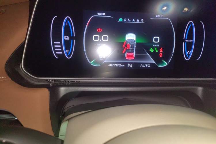 Used ORA Good Cat 2021 400km Standard Range Athena Edition Lithium Iron Phosphate Odometer Close Up