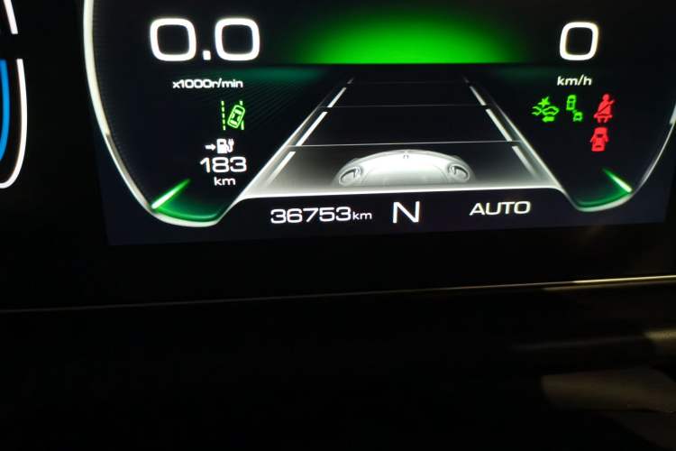 Used ORA Good Cat 2021 500km Long-Range Poseidon Edition Lithium-Ion Battery Odometer Close Up