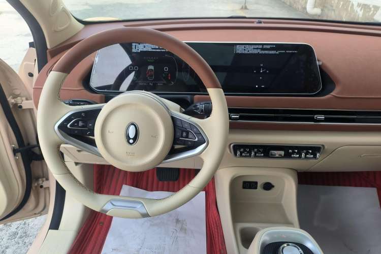 Used ORA Good Cat 2021 400km Standard Range Venus Edition Lithium-Ion Battery Interior 2