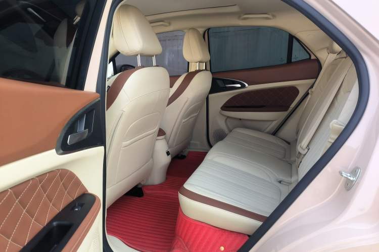 Used ORA Good Cat 2021 400km Standard Range Venus Edition Lithium-Ion Battery Interior 5
