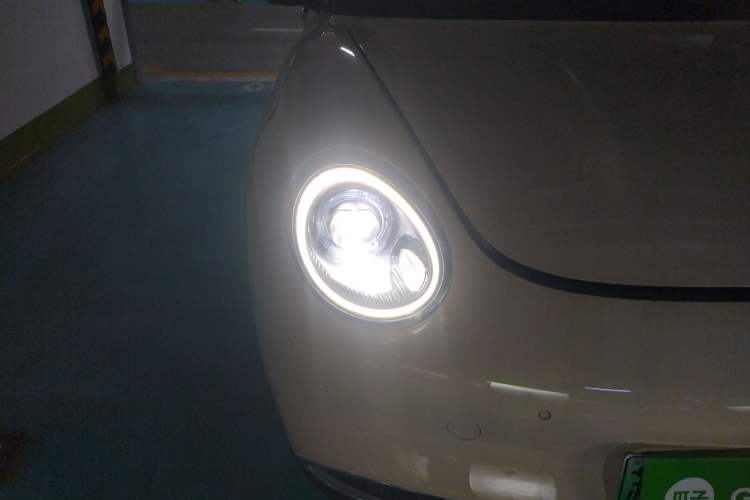 Used ORA Good Cat 2021 400km Standard Range Athena Edition Lithium Iron Phosphate Right Front Headlight