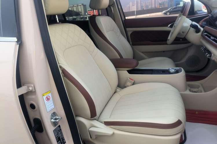 Used ORA Good Cat 2021 400km Standard Range Venus Edition Lithium-Ion Battery Right Front Seat