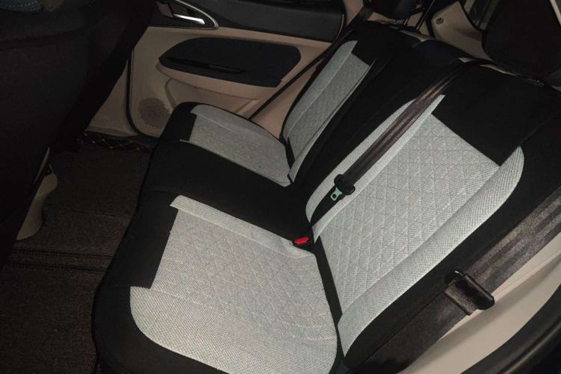 Used ORA Good Cat 2021 500km Long-Range Poseidon Edition Lithium-Ion Battery Left Rear Seat