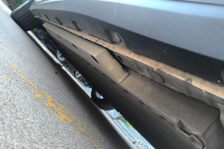 Used ORA Good Cat 2021 400km Standard Range Athena Edition Lithium Iron Phosphate Left Side Sill