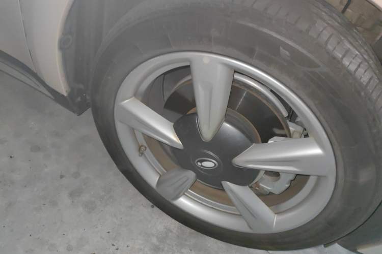 Used ORA Good Cat 2021 400km Standard Range Athena Edition Lithium Iron Phosphate Right Front Wheel Hub