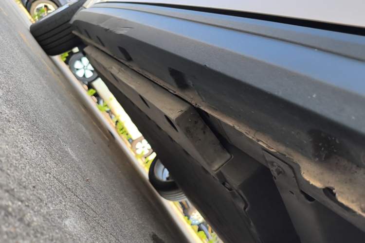 Used ORA Good Cat 2021 400km Standard Range Athena Edition Lithium Iron Phosphate Right Side Sill