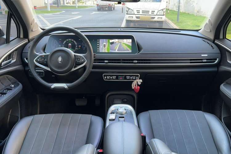 Used ORA Good Cat 2021 400km Standard Range Venus Edition Lithium-Ion Battery Interior 3