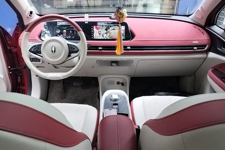 Used ORA Good Cat 2021 400km Standard Range Athena Edition Lithium-Ion Battery Center Console