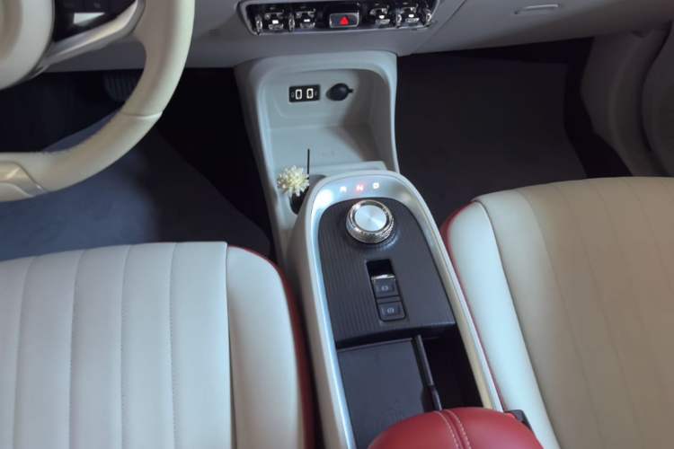 Used ORA Good Cat 2021 400km Standard Range Venus Edition Lithium-Ion Battery Gear Lever