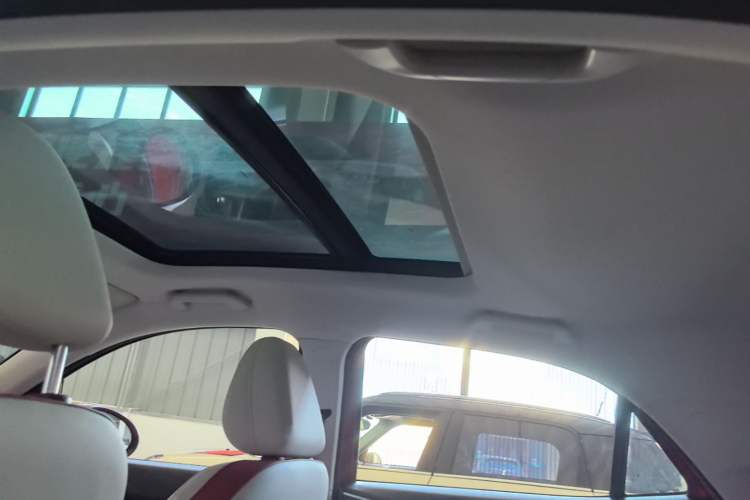 Used ORA Good Cat 2021 400km Standard Range Venus Edition Lithium-Ion Battery Headliner