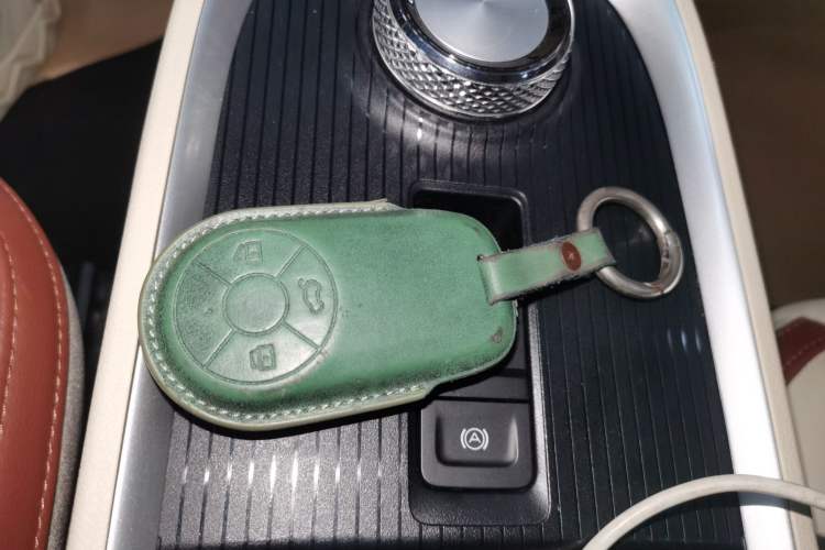 Used ORA Good Cat 2021 500km Long-Range Poseidon Edition Lithium-Ion Battery Interior 1