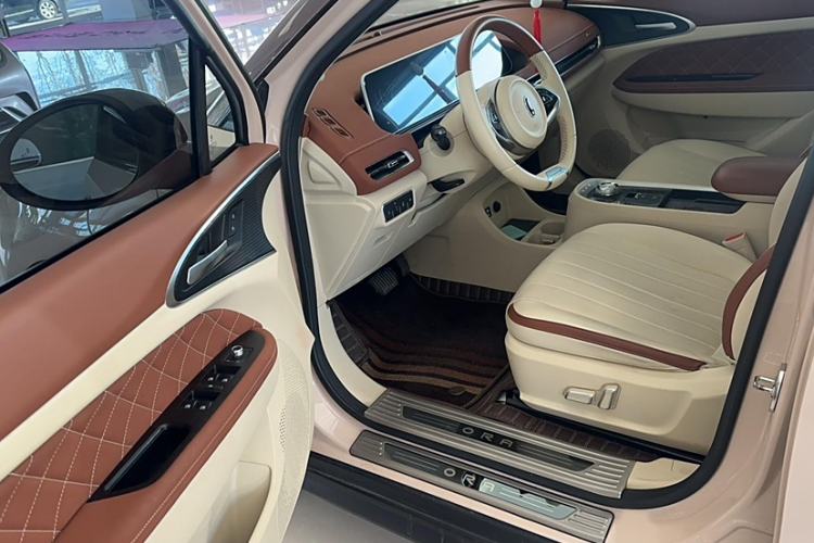 Used ORA Good Cat 2021 500km Long-Range Poseidon Edition Lithium-Ion Battery Interior 2