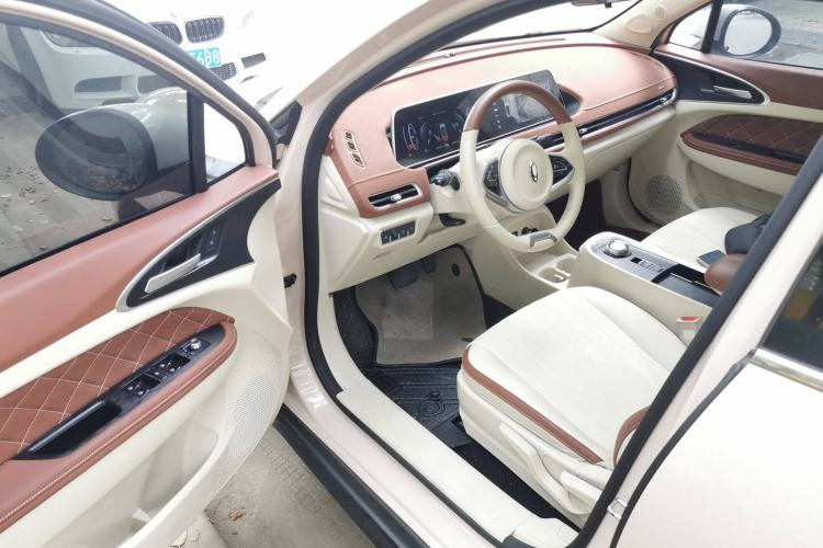 Used ORA Good Cat 2021 400km Standard Range Venus Edition Lithium Iron Phosphate Interior 3