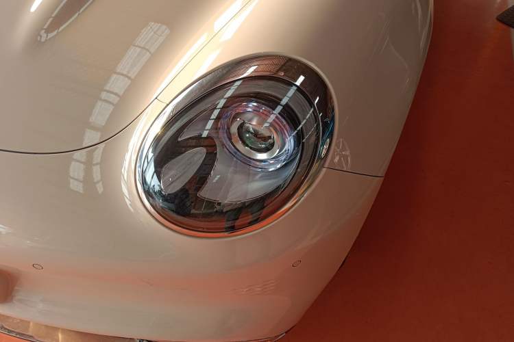 Used ORA Good Cat 2021 400km Standard Range Athena Edition Lithium Iron Phosphate Left Front Headlight
