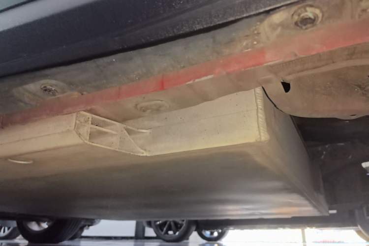 Used ORA Good Cat 2021 400km Standard Range Venus Edition Lithium-Ion Battery Left Side Sill