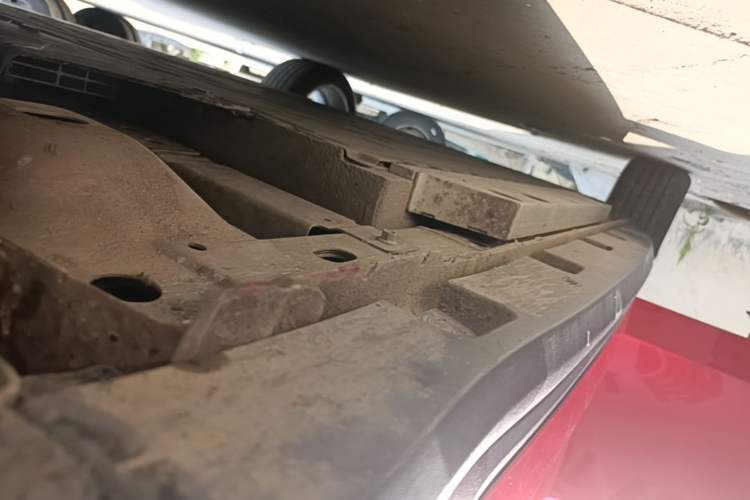 Used ORA Good Cat 2021 400km Standard Range Venus Edition Lithium Iron Phosphate Right Side Sill