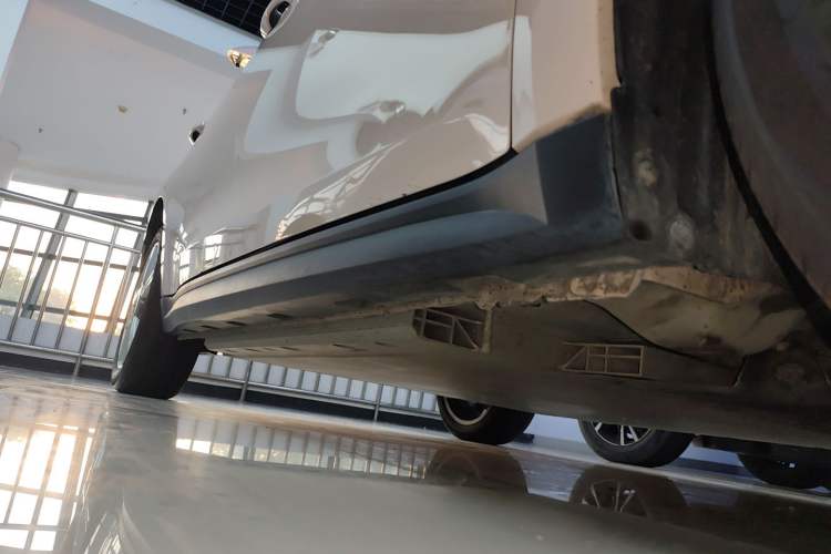 Used ORA Good Cat 2021 400km Standard Range Athena Edition Lithium-Ion Battery Right Side Sill