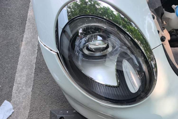 Used ORA Good Cat 2021 400km Standard Range Venus Edition Lithium Iron Phosphate Right Front Headlight