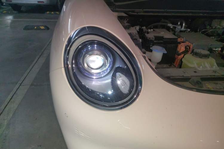 Used ORA Good Cat 2021 400km Standard Range Athena Edition Lithium Iron Phosphate Right Front Headlight
