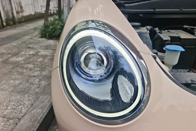 Used ORA Good Cat 2021 400km Standard Range Venus Edition Lithium Iron Phosphate Right Front Headlight