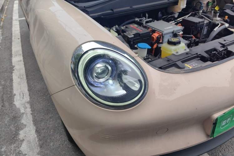 Used ORA Good Cat 2021 400km Standard Range Venus Edition Lithium Iron Phosphate Right Front Headlight