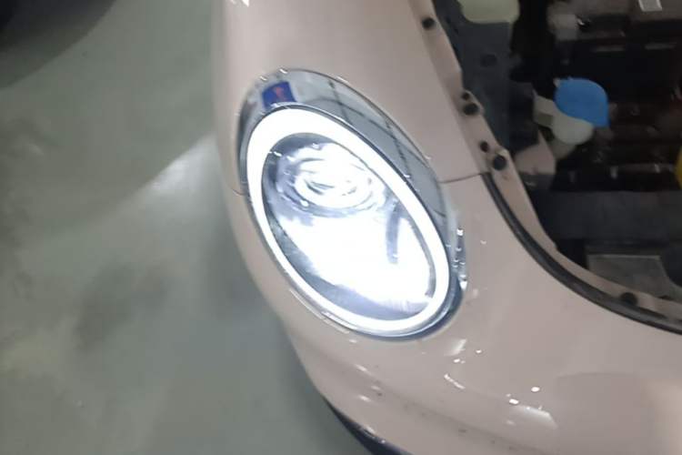 Used ORA Good Cat 2021 400km Standard Range Venus Edition Lithium Iron Phosphate Right Front Headlight