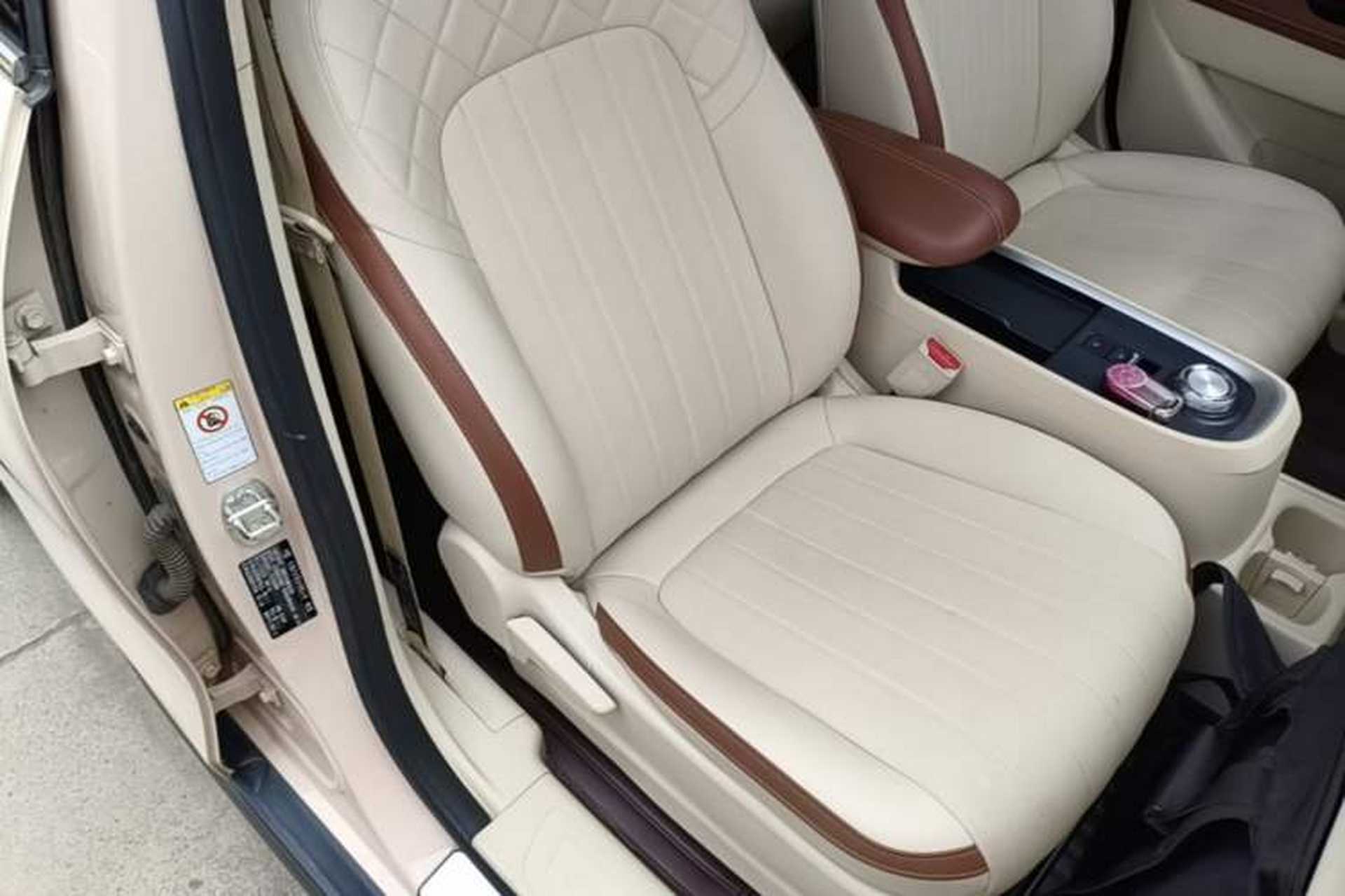 Used ORA Good Cat 2021 400km Standard Range Venus Edition Lithium-Ion Battery Right Front Seat