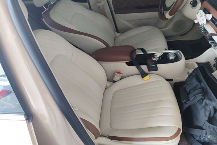 Used ORA Good Cat 2021 400km Standard Range Venus Edition Lithium-Ion Battery Right Front Seat