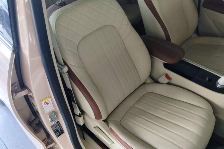 Used ORA Good Cat 2021 400km Standard Range Athena Edition Lithium Iron Phosphate Right Front Seat