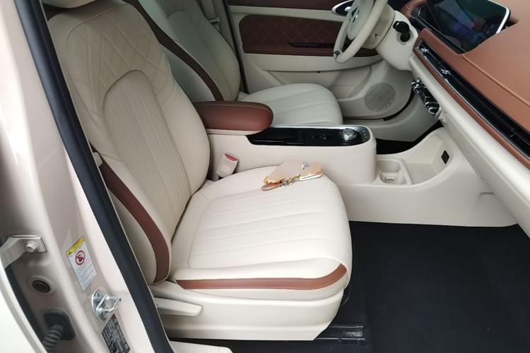 Used ORA Good Cat 2021 500km Long-Range Poseidon Edition Lithium-Ion Battery Right Front Seat