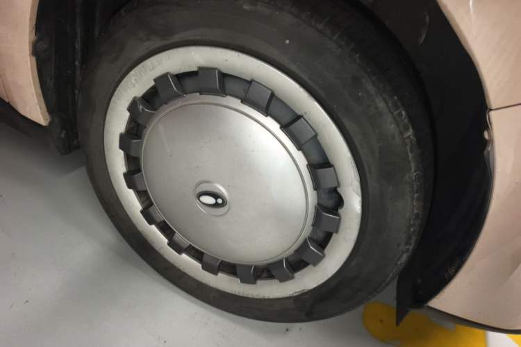 Used ORA Good Cat 2021 400km Standard Range Muse Edition Lithium-Ion Battery Right Front Wheel Hub